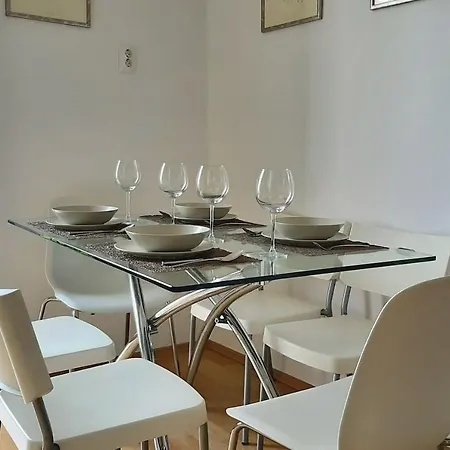Central Point - Free Parking Appartement